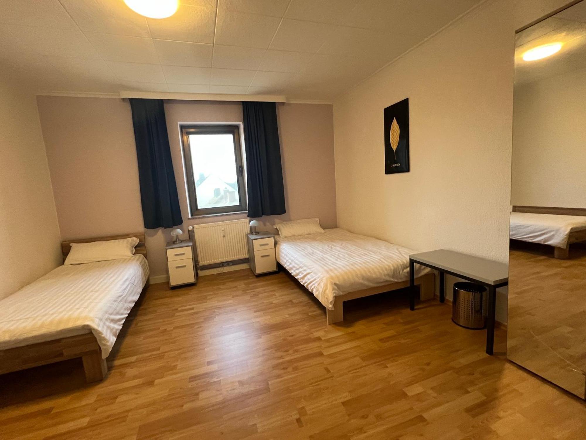 Bequemes Zimmer In Moderner Unterkunft My Pension ドゥイスブルグ エクステリア 写真