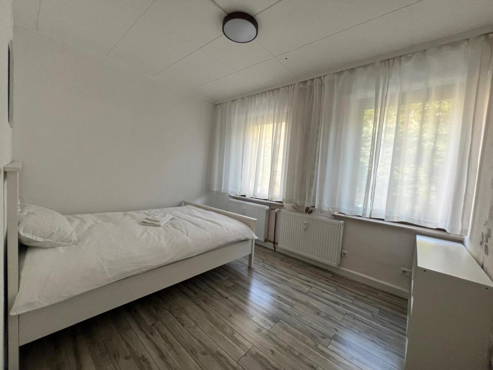 Bequemes Zimmer In Moderner Unterkunft My Pension ドゥイスブルグ エクステリア 写真